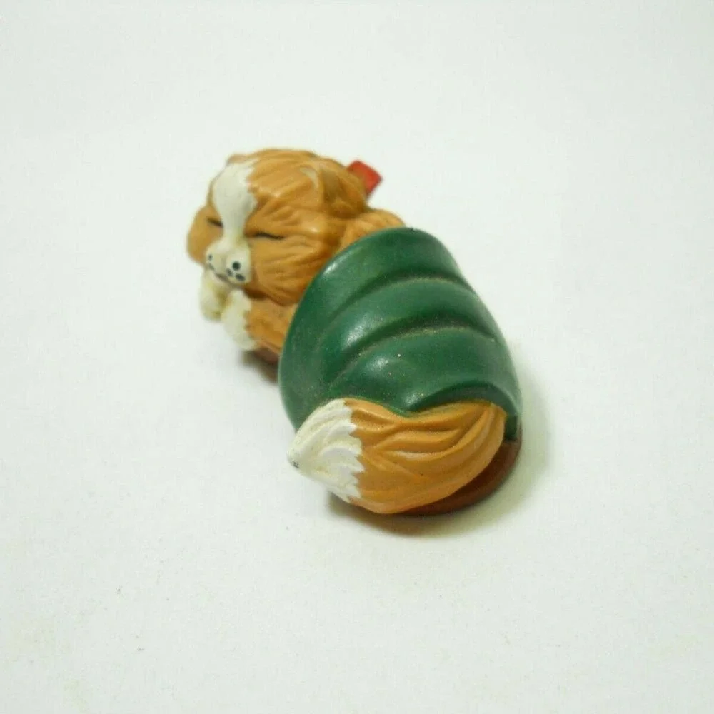 Cat Hallmark Merry Miniature 1988 Kitten/Cat in Slipper